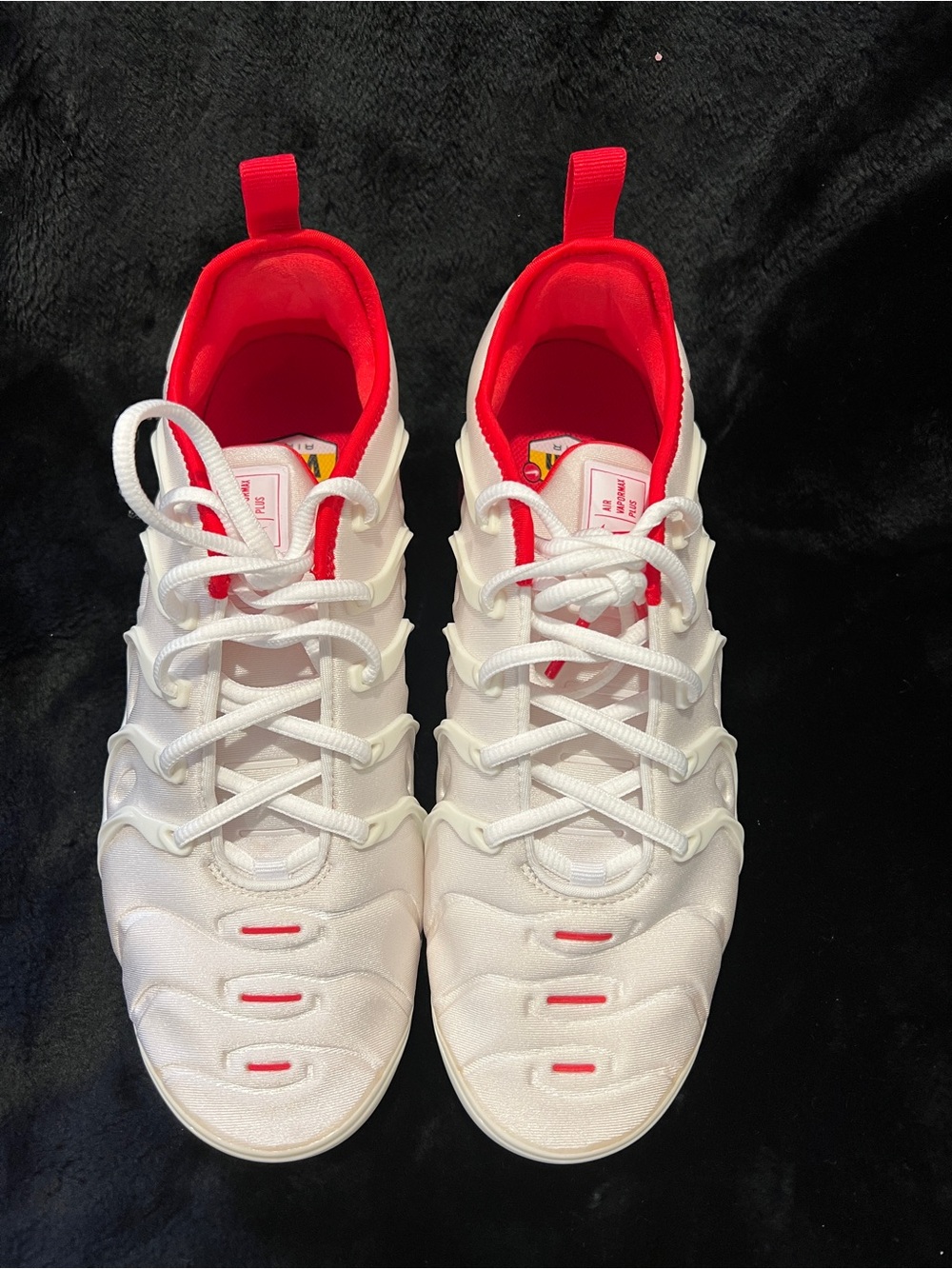 Nike White and Red Men's Athletic Sneakers